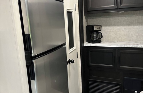 Langston Mile Village Casa | Charming RV in Lovely Oxford with AC, WiFi