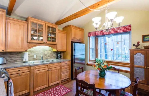 Saluda Casa | CHARMING Saluda on My Mind – 2min Walk to Downtown