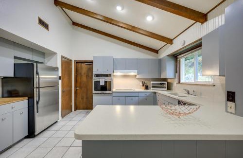 Medical Center District Casa | Charming San Antonio Abode about 10 Mi to River Walk!