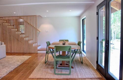 Hailey Casa | Charming Scandinavian Modern Riverfront Fishhouse