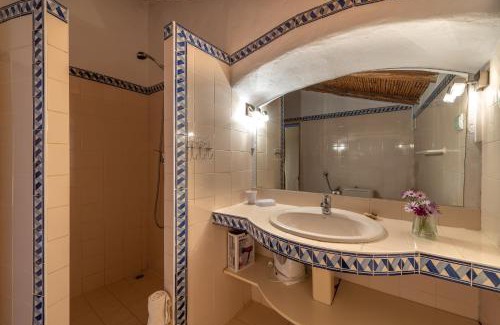 Tavira Villa | Charming Seaside Cottage Casa Rosa - Somewhere Special