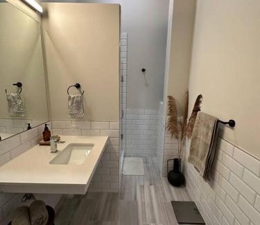 Judkins Park Apartamento | Charming Seattle Apt Near Lumen Field and Tmobile Park