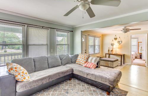Shallotte Casa | Charming Shallotte Home about 4 Mi to Ocean Isle Beach