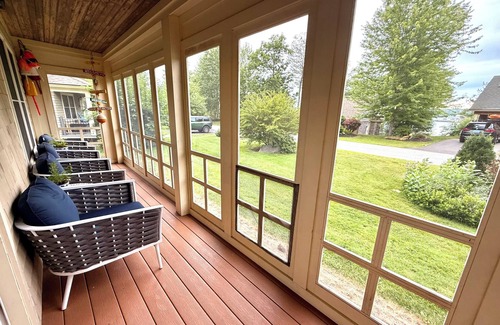 Edgecomb Cabaña | Charming Sheepscot Overlook Cottage