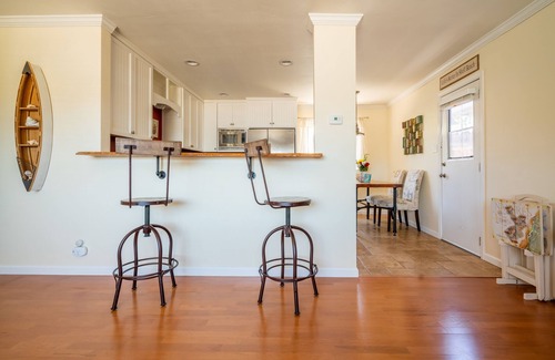Shell Beach Cabaña | Charming Shell Beach Cottage with AC - Steps to Shell Beach