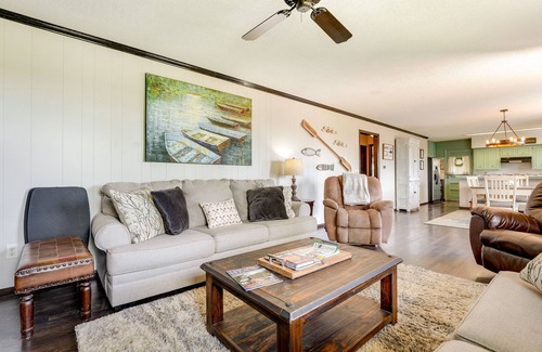 Shell Knob Casa | Charming Shell Knob Home: 16 Mi to Dogwood Canyon!