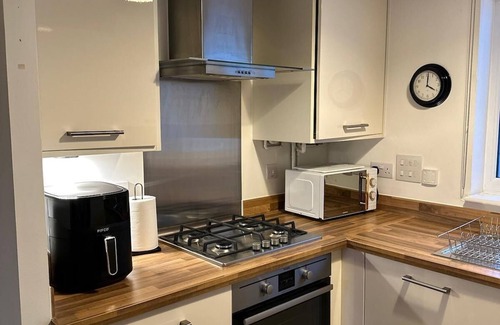 Sittingbourne Apartamento | Charming Smart 1-bedroom apartment close to Sheerness beach/ WiFi and parking