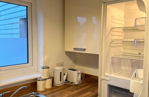 Sittingbourne Apartamento | Charming Smart 1-bedroom apartment close to Sheerness beach/ WiFi and parking