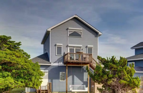 Hatteras Island Casa | Charming Sound-front Captains Quarters in Frisco