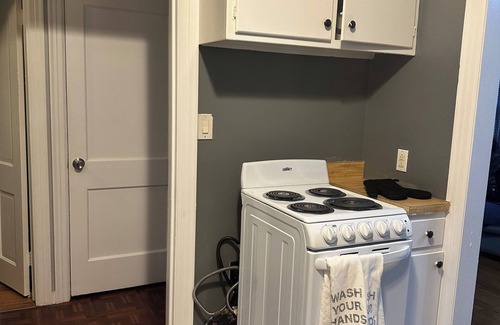 South Euclid Casa | Charming South Euclid Getaway, Near Dining & Attractions