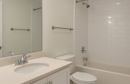 Easton Addition Apartamento | Charming Spacious 2-bedroom 2-bathroom apartment in adorable Burlingame w/WiFi