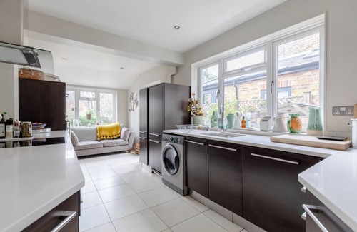Wimbledon Casa | Charming & Spacious 2BD House w/Garden - Wimbledon
