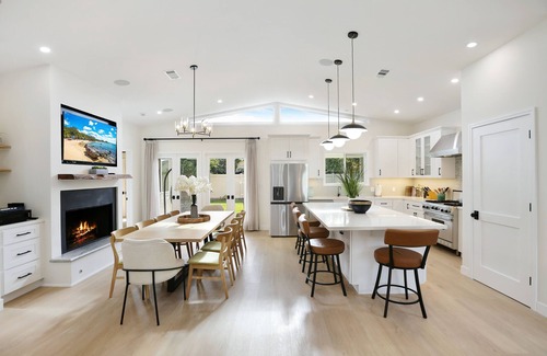Westminster Casa | Charming Spacious House W/ Hot Tub