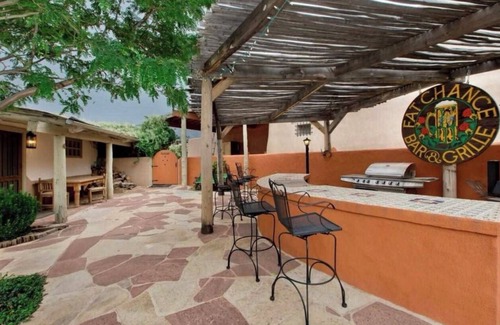 Placitas Casa | Charming Spanish Guesthouse In Placitas