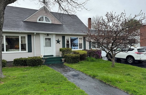 Southern Coast Casa | Charming, sprawling cape in Sunny Saco, Maine!