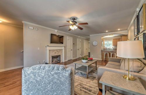 Johnson Casa | Charming Springdale Townhome about 5 Mi to Dtwn!
