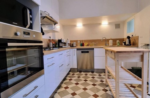 Carrieres-sur-Seine Cabaña | Casa de piedra con jardín, cerca de París y Versalles