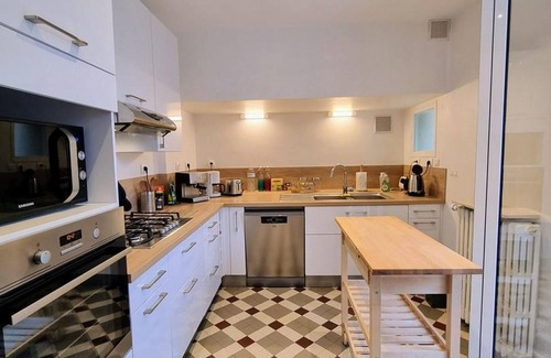 Carrieres-sur-Seine Cabaña | Casa de piedra con jardín, cerca de París y Versalles
