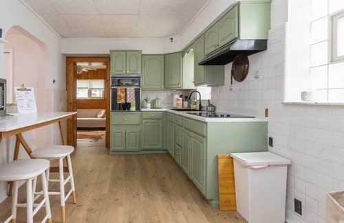 Lindenwood Park Casa | Charming St Louis Home: 8 Mi to Downtown!