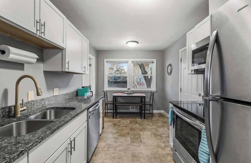 St. Paul Casa | Charming St Paul Two Bedroom Home