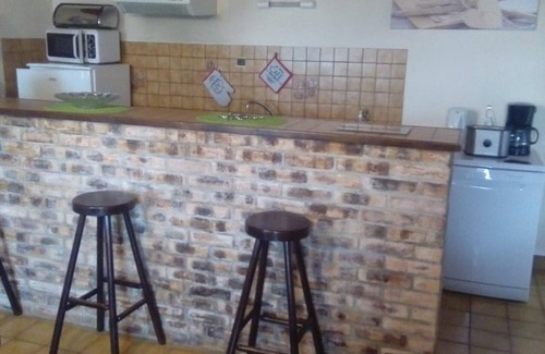 Surville Cabaña | Casa de piedra con jardín, cerca de playas y naturaleza