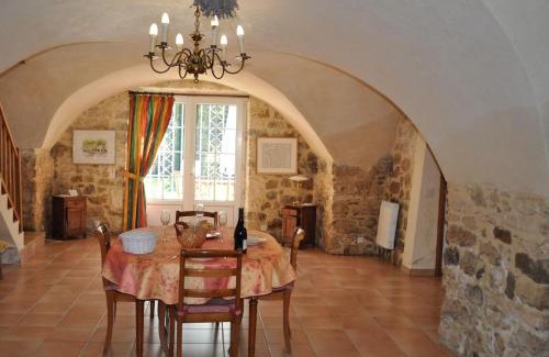 Lussan Casa | Charming Stone House with Terrace