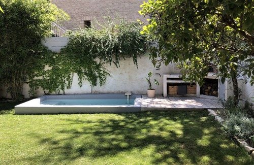 Saint-Didier Casa | Encantadora casa de pueblo de piedra con piscina