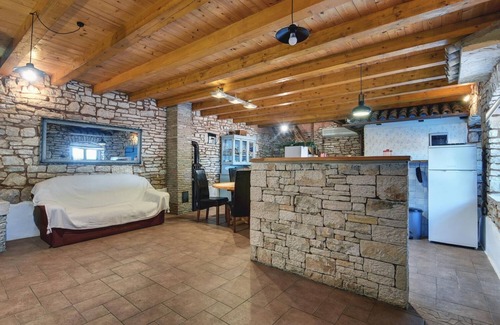 Rezanci Casa | Encantadora villa de piedra con piscina privada