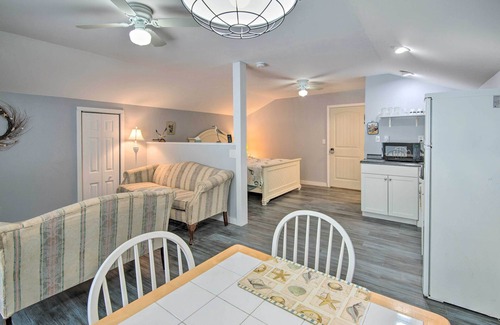 Wells Apartamento | Charming Studio < 10 Miles to Wells' Beaches!