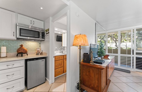 Diamond Head - Kapahulu - St. Louis Apartamento | Charming Studio Apartment with WiFi, AC in beautiful Diamond Head Beach Park!