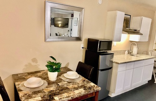 Burbank Apartamento | Charming Studio Apartment in Burbank close to Hollywood, Warner & Disney Studios