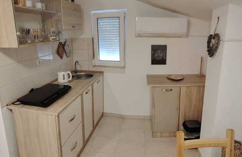 Molat Casa | Charming Studio apartment in the port of Molat