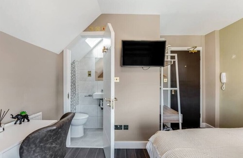 Seven Sisters Condominio | Charming Studio in Excellent Location
