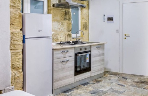 Ħal Bisbut Apartamento | Charming Studio home in Malta's Southern Heart