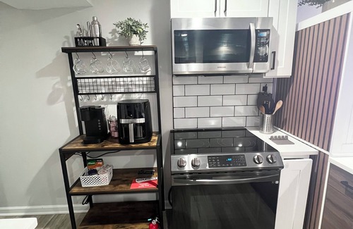 Lawrenceville Apartamento | Charming studio in lovely Lawrenceville,Separate Entrance