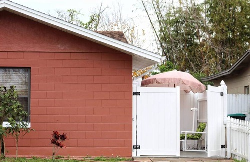 Sky Lake Apartamento | Charming studio in delightful Orlando with WiFi and AC