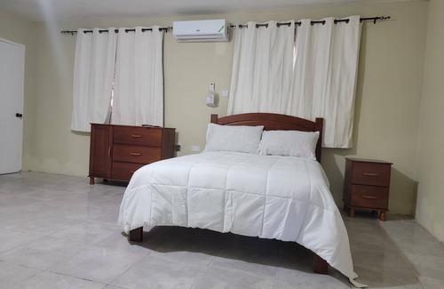 Albion Apartamento | Charming studio in fabulous Montego Bay with AC, WiFi