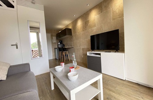 La Baule-Escoublac Apartamento | Estudio contemporáneo con balcón, parking y local para bicicletas en La Baule