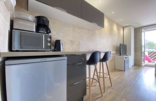 La Baule-Escoublac Apartamento | Estudio contemporáneo con balcón, parking y local para bicicletas en La Baule