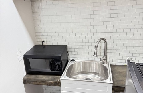 Old Seminole Heights Apartamento | Charming studio in terrific Tampa with WiFi, AC