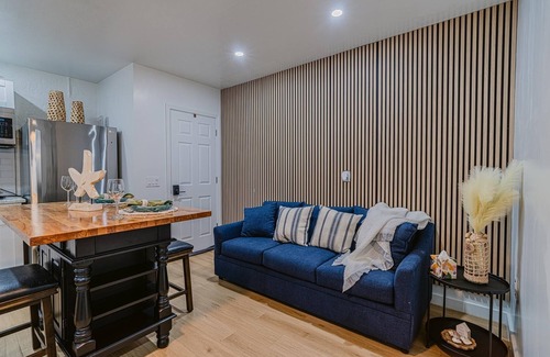Naples Apartamento | Charming studio in tranquil Naples with AC.