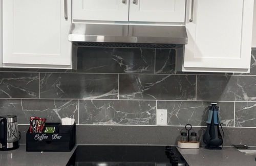 Charter Oak Apartamento | Charming studio in welcoming Glendora with AC, WiFi & full kitchen