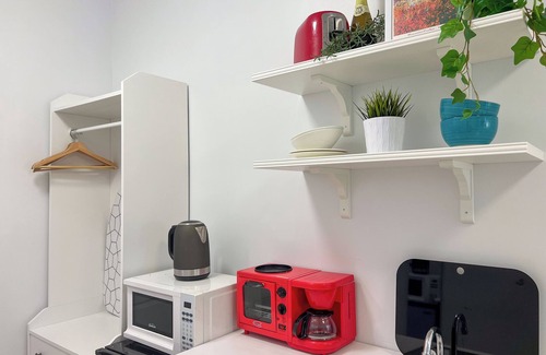 Queens Apartamento | Charming studio in wonderful Queens with AC, WiFi
