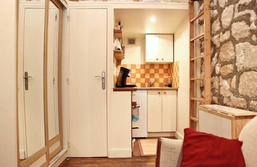 Quartier Sainte-Avoye Apartamento | Charming studio near Beaubourg