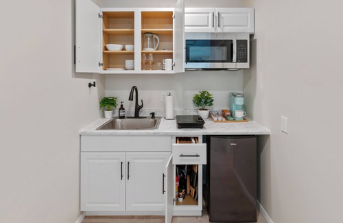 Riverside Casa | Charming studio near UCR, Downtown & plazas