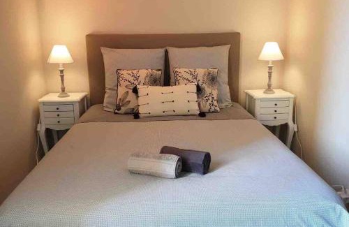 Lepante Quarter Apartamento | Charming studio overlooking a beautiful garden