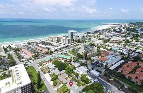 Sarasota Apartamento | Charming Studio Unit Across from Lido Key Beach