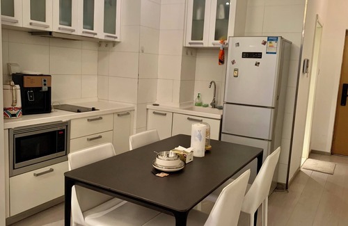 Shuangjing Apartamento | Charming studio with Beijing CBD view and WiFi, AC