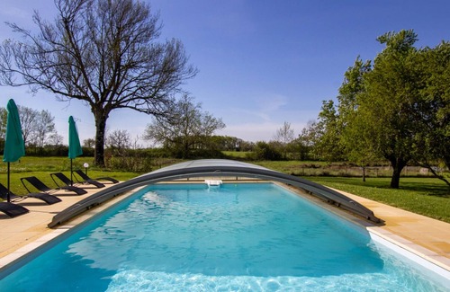 Naussannes Apartamento | Estudio acogedor con terraza, piscina y jardín en el corazón del Perigord