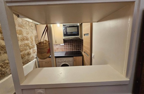 Notre Dame Apartamento | Charming studio with mezzanine on Ile Saint Louis, 700m from Notre Dame